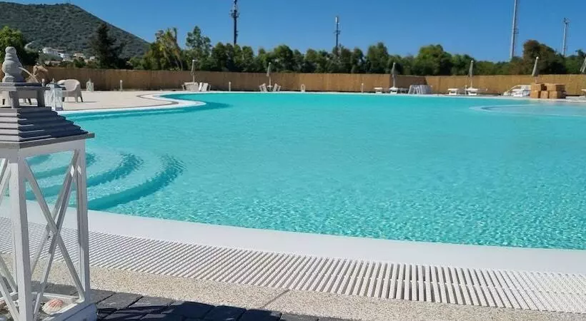 Hotelli S'Arena Beach