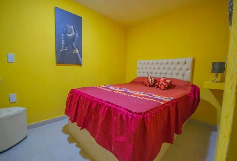 ホテル Tlatkitliyali