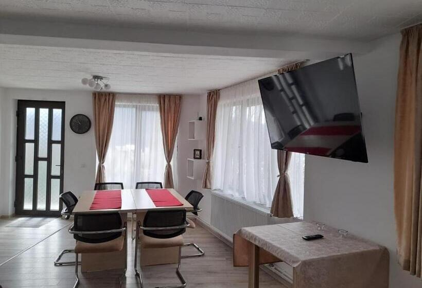 פנסיון Casa Morarului