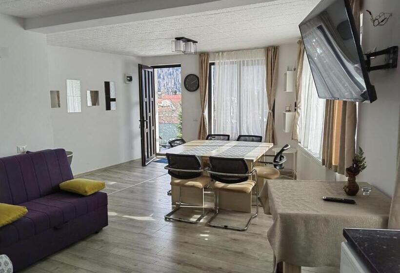 פנסיון Casa Morarului