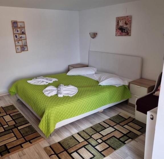 פנסיון Casa Morarului