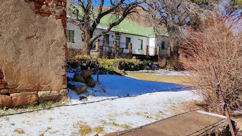 فندق Den Hagen Guest Farm