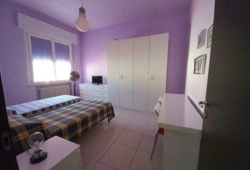 پانسیون Affittacamere Appartamento Colorato