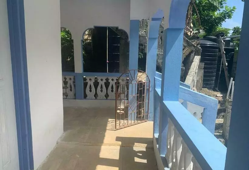 پانسیون Robin Hood Guest House