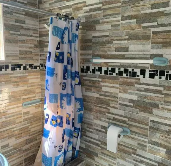 پانسیون Robin Hood Guest House