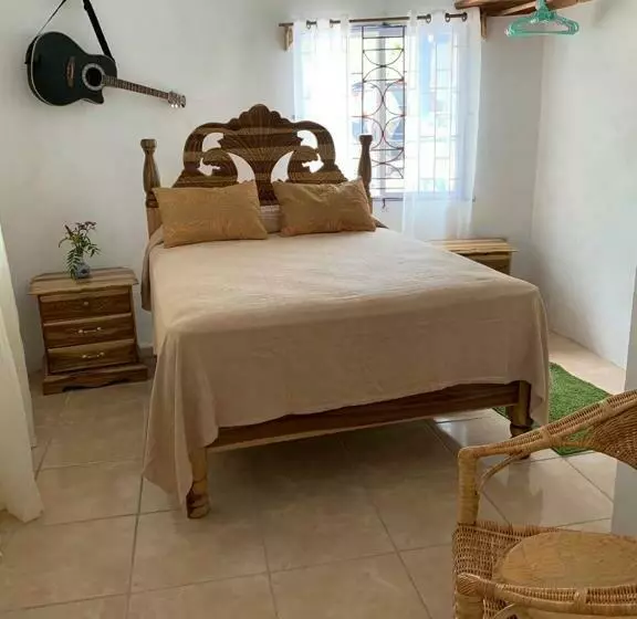 پانسیون Robin Hood Guest House