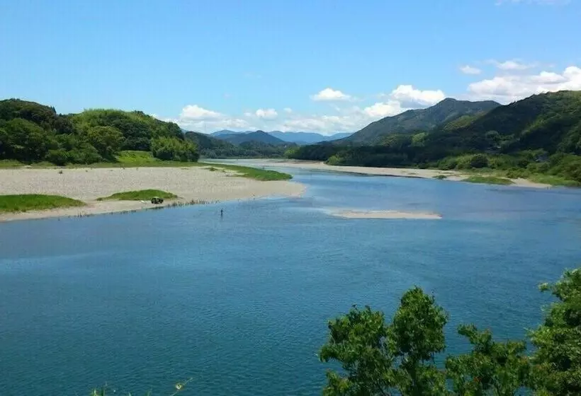 ホテル Tosawashi Kougeimura Qraud