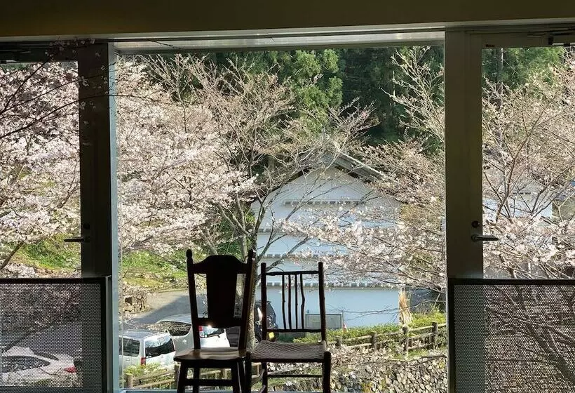 ホテル Tosawashi Kougeimura Qraud