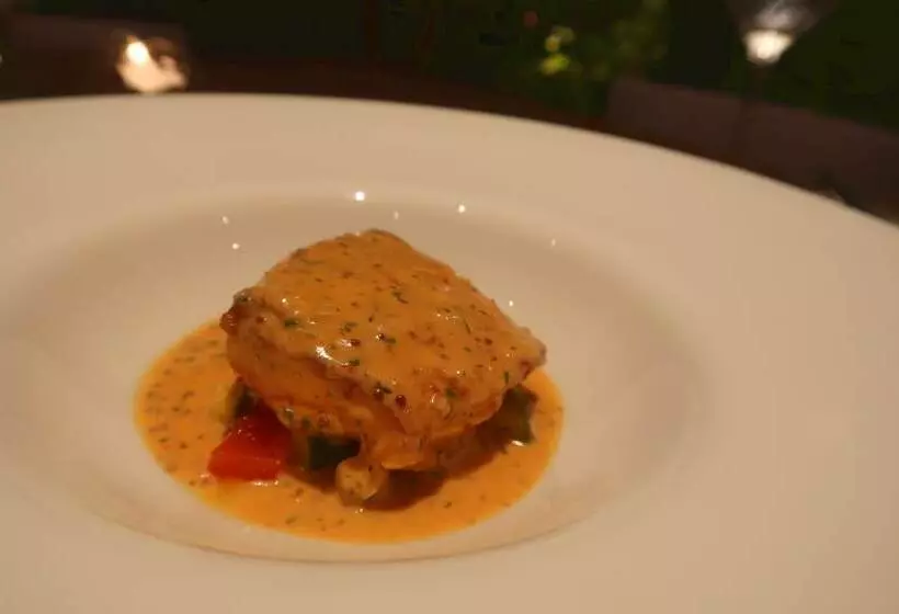 ホテル Tosawashi Kougeimura Qraud