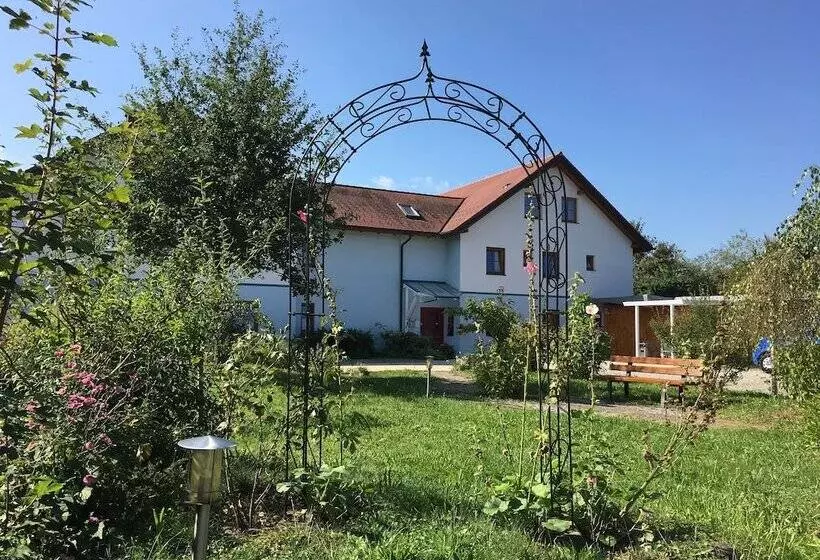 مبيت وإفطار Gästehaus Schmid