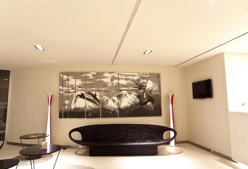 فندق Albergo Dei Laghi