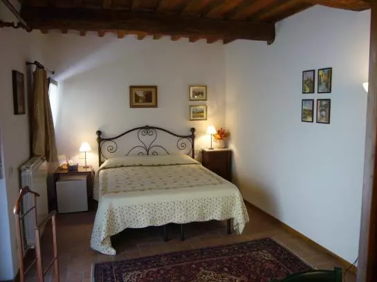 ホテル B B Le Querciole