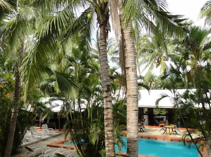 ホテル Beachside Resort