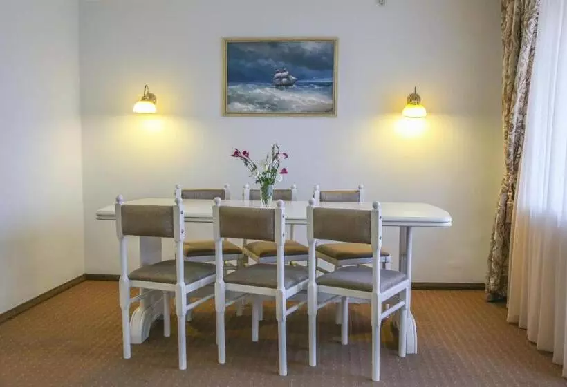 هتل Dnepropetrovsk