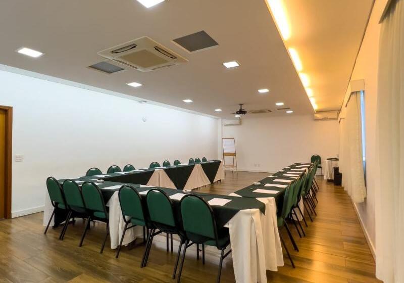 호텔 Limeira Suites