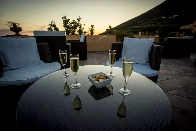 Отель Al Belvedere Salina