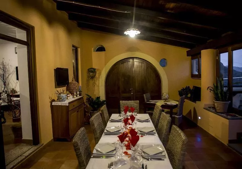 Отель Al Belvedere Salina