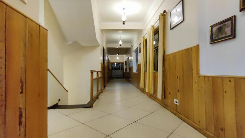 Отель Sapphire Luxury Suite Ooty