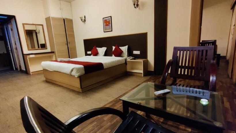 Отель Sapphire Luxury Suite Ooty