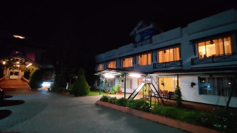 Отель Sapphire Luxury Suite Ooty