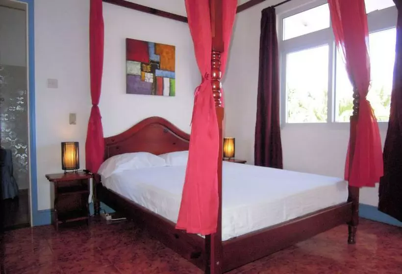 هتل Villa Azzurra