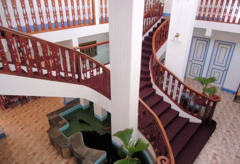 هتل Villa Azzurra