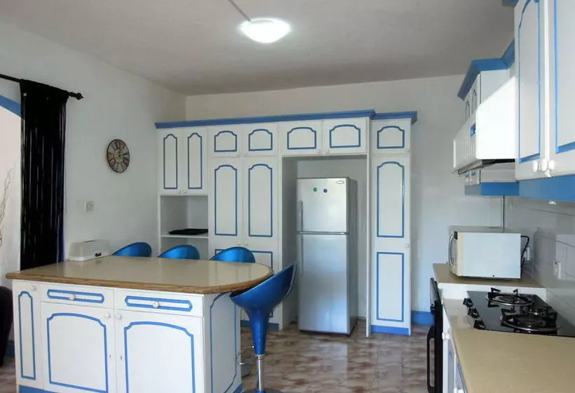 هتل Villa Azzurra