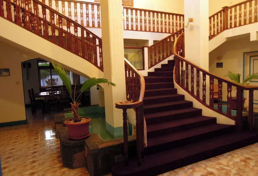 هتل Villa Azzurra