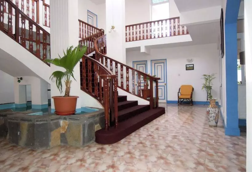 هتل Villa Azzurra