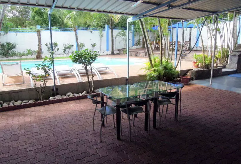 هتل Villa Azzurra