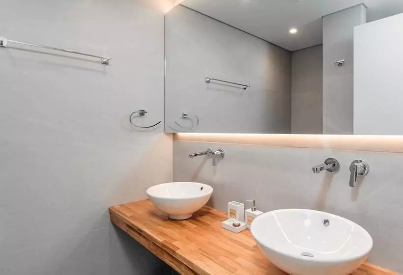 Lazaros Hotel Resort