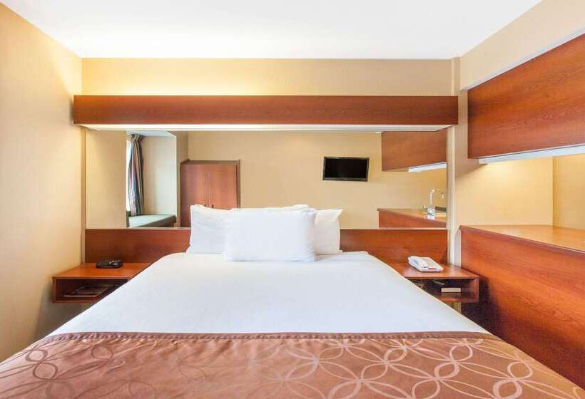 Microtel Inn By Wyndham Rogers