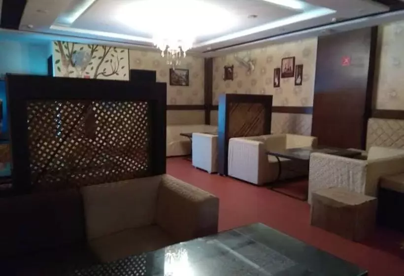 ホテル Eurasia Mohali Airport