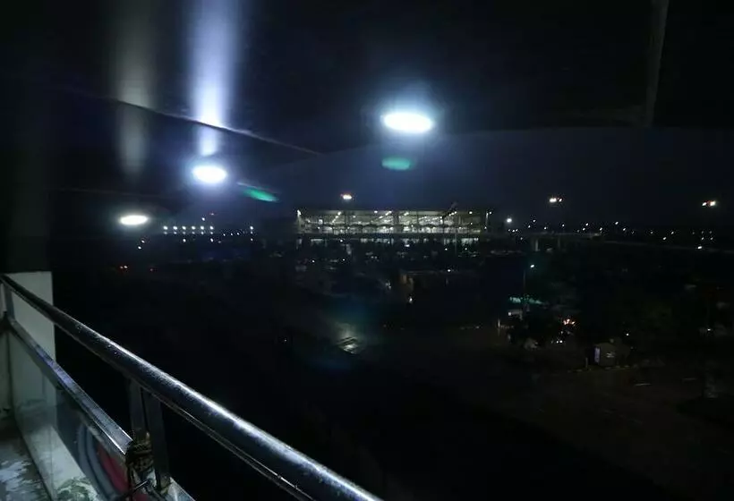 ホテル Eurasia Mohali Airport