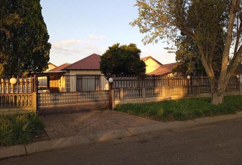 צימר Lux Contractors Accommodation