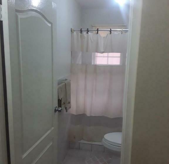 پانسیون Heartland Estate