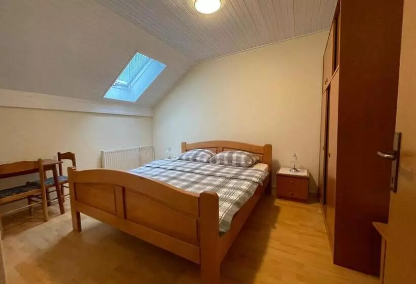 پانسیون Kegljišče Visole Apartmaji In Sobe