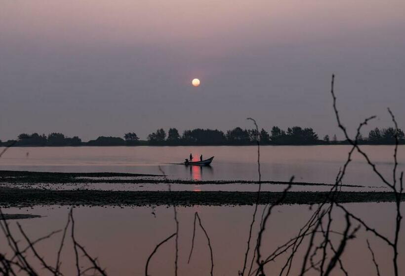 The Alampara Resort Luxury Boutique Glamping & Water Sports