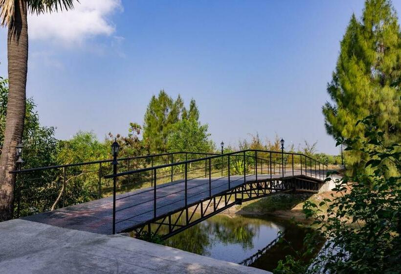 The Alampara Resort Luxury Boutique Glamping & Water Sports