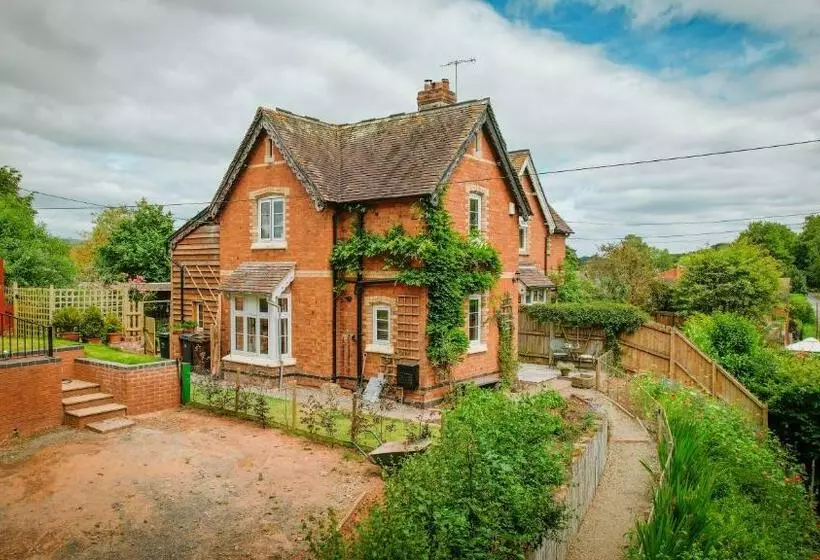 ベッドアンドブレックファースト Morningside Cottage