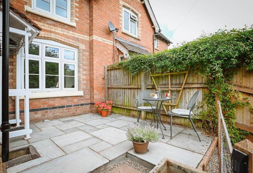 تختخواب و صبحانه Morningside Cottage