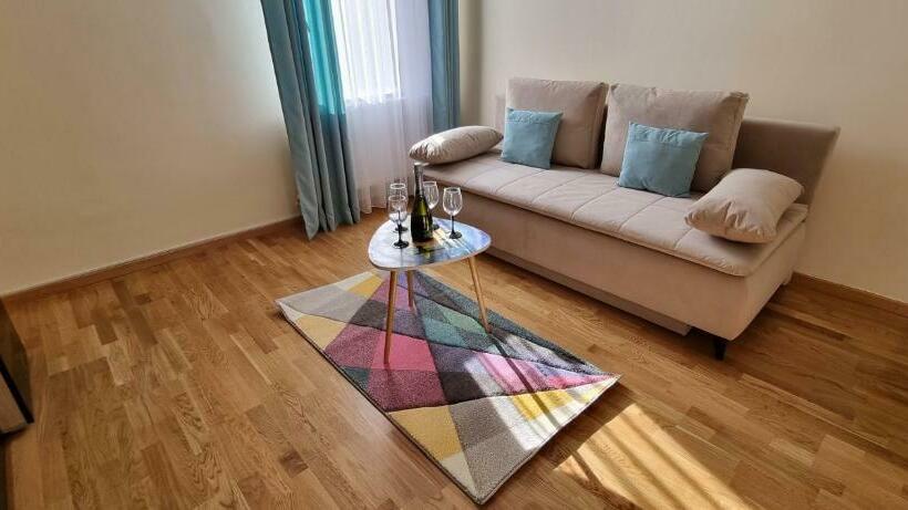 Happy Mood Apartments