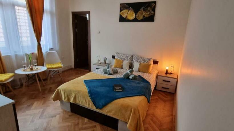 Happy Mood Apartments