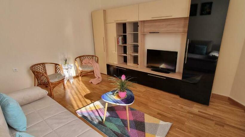 Happy Mood Apartments