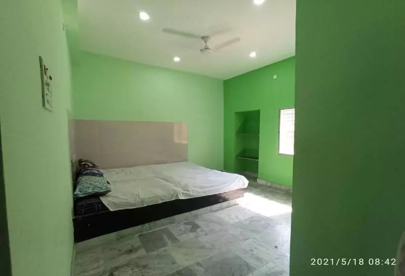ホテル Oyo 86207  Madhuri