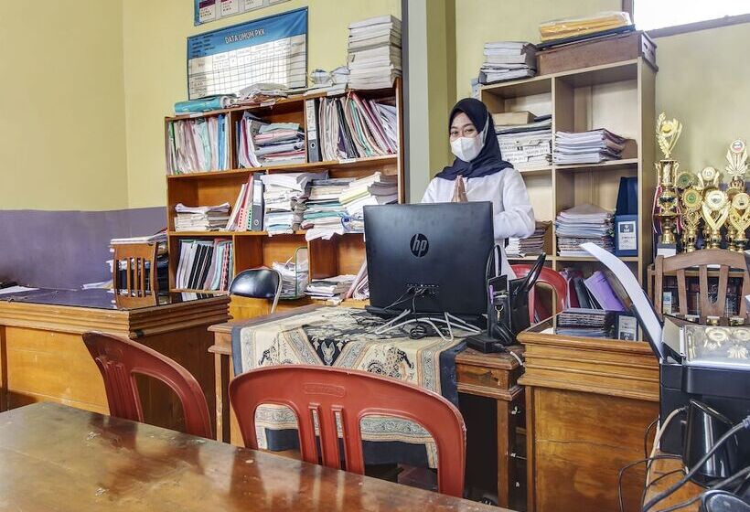 فندق Oyo Homes 91155 Desa Wisata Selamanik Ciamis