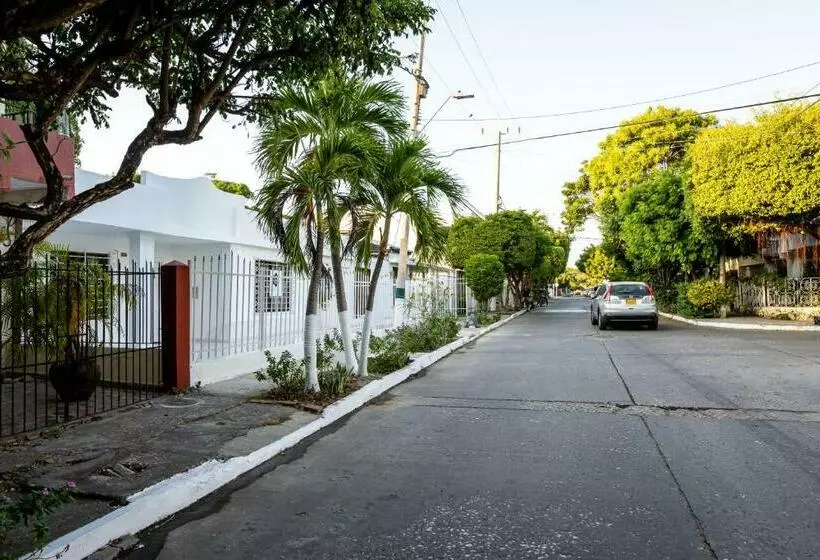 ペンション Oresca Hostel