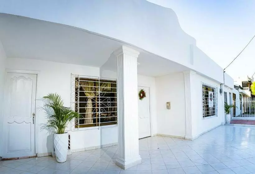 ペンション Oresca Hostel