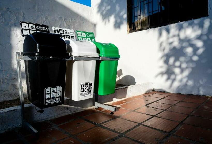 پانسیون Oresca Hostel