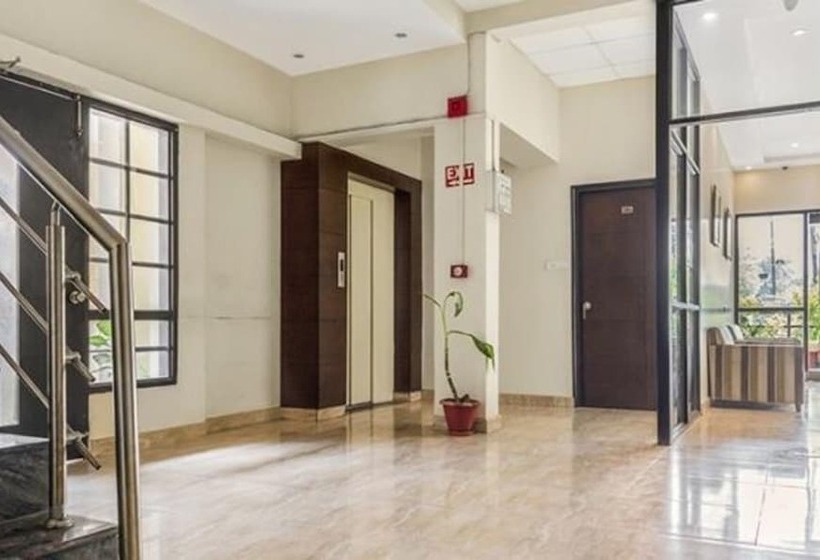 هتل Fabexpress The Mansion